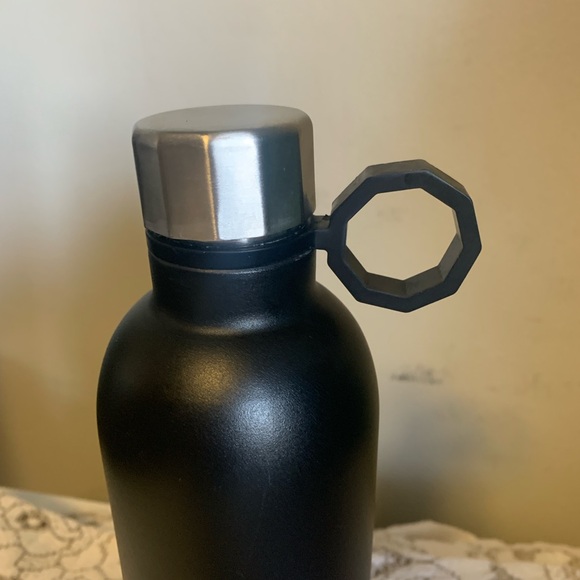Starbucks Black Matte 20oz Water Bottle with Lid (Growler) - Picture 2 of 6